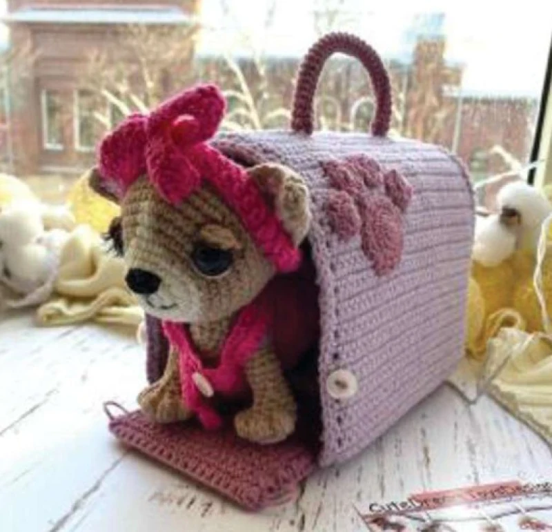 Complimentary Intermediate crochet pattern: Chihuahua in a Carrier Bag Amigurumi Pattern - Simple to follow guide