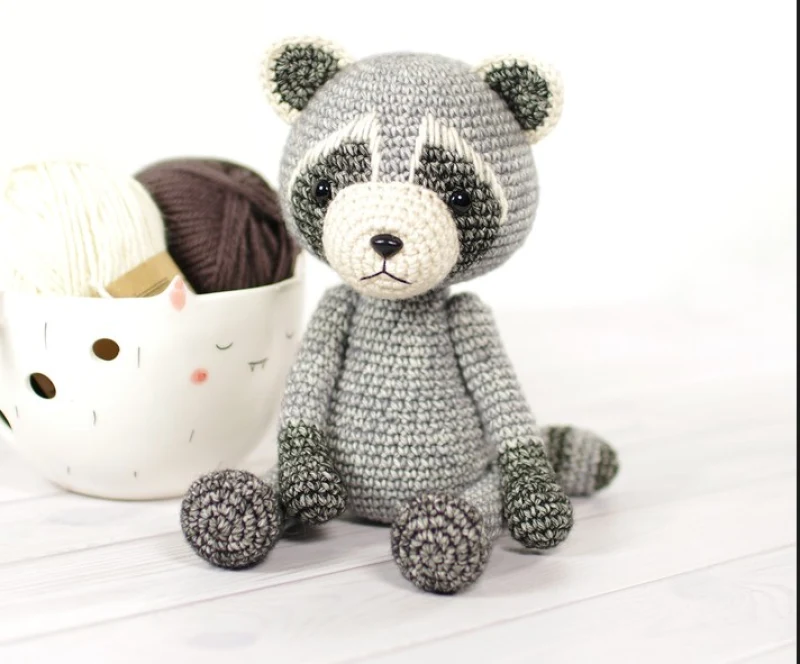 Complimentary Intermediate crochet pattern: Raccoon Amigurumi Pattern - Simple to follow guide
