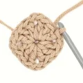 Modern Textured Granny Square Bag Pattern step 2