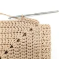 Modern Textured Granny Square Bag Pattern step 4