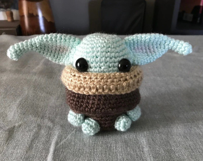 Complimentary Intermediate crochet pattern: Baby Alien Amigurumi Pattern - Simple to follow guide