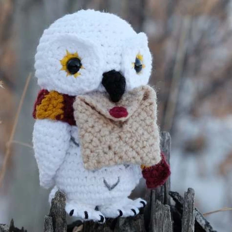 Complimentary Intermediate crochet pattern: Eira the Snowy Owl Amigurumi Pattern - Simple to follow guide