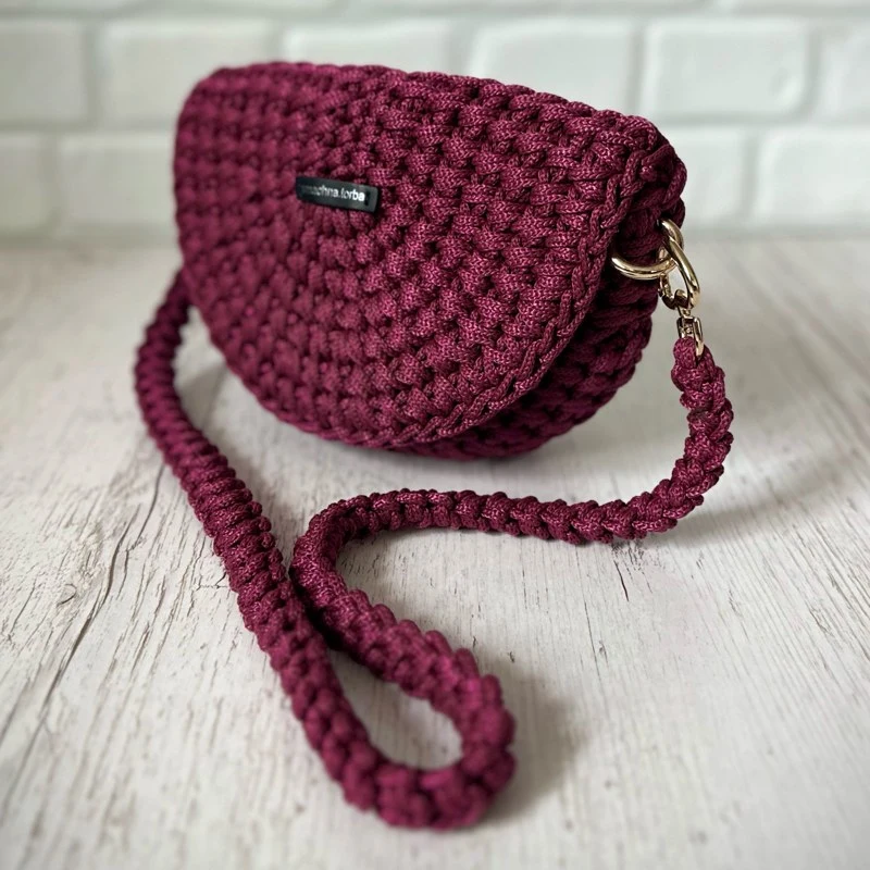 Complimentary Intermediate crochet pattern: Slice Crochet Handbag Pattern - Simple to follow guide