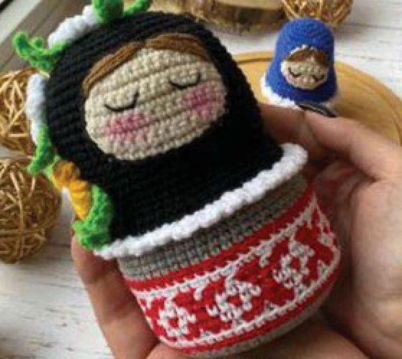 Complimentary Intermediate crochet pattern: Nesting Matryoshka Dolls Amigurumi Pattern - Simple to follow guide