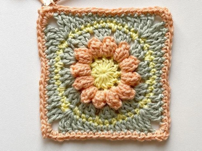 Complimentary Intermediate crochet pattern: Elloth Flower Granny Square Pattern - Simple to follow guide