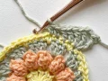 Elloth Flower Granny Square Pattern step 4