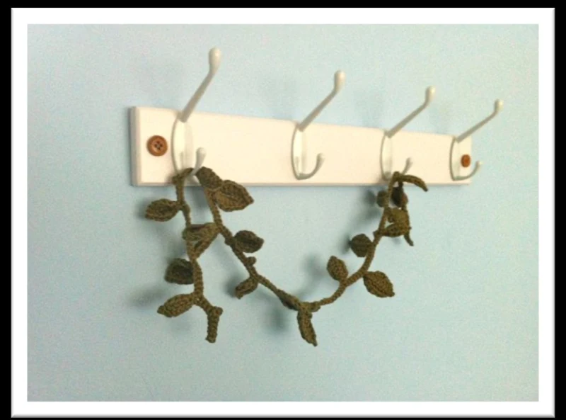 Complimentary Intermediate crochet pattern: Boho Leaf Garland Amigurumi Pattern - Simple to follow guide