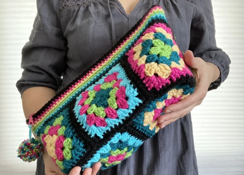 Complimentary Intermediate crochet pattern: Bonita Granny Square Project Bag Crochet Pattern - Simple to follow guide
