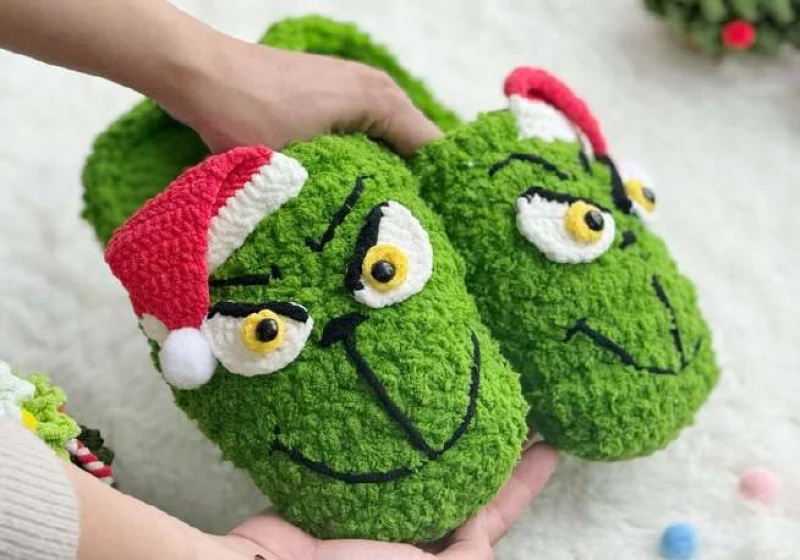 Complimentary Intermediate crochet pattern: Grinch Slippers Amigurumi Pattern - Simple to follow guide