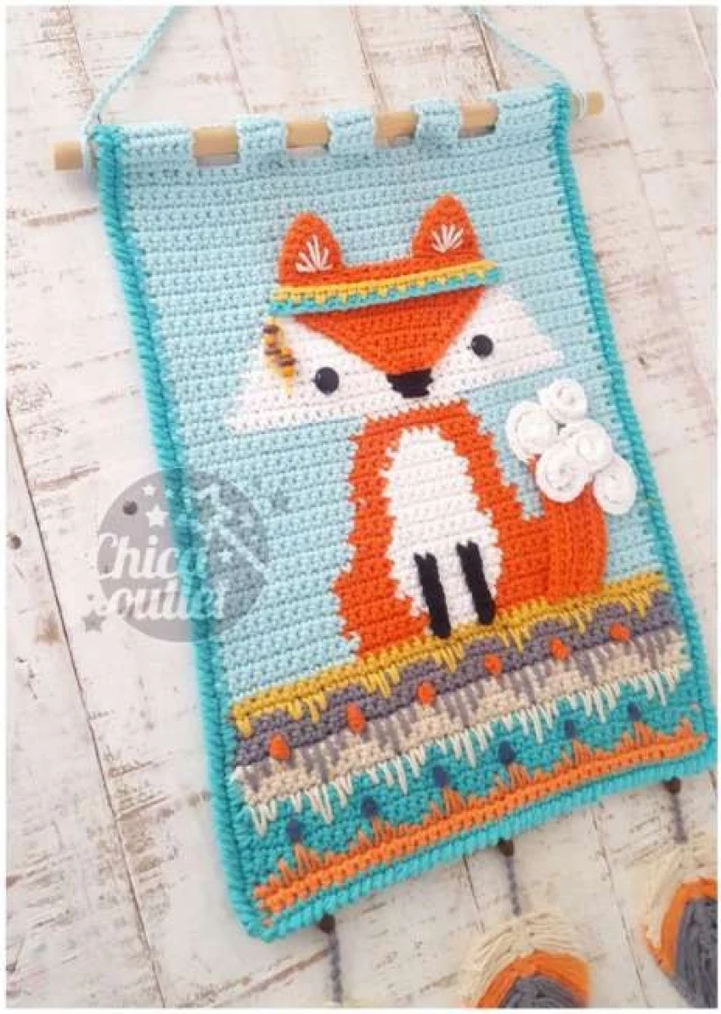 Complimentary Intermediate crochet pattern: Nordic Fox Wall Hanging Crochet Pattern - Simple to follow guide