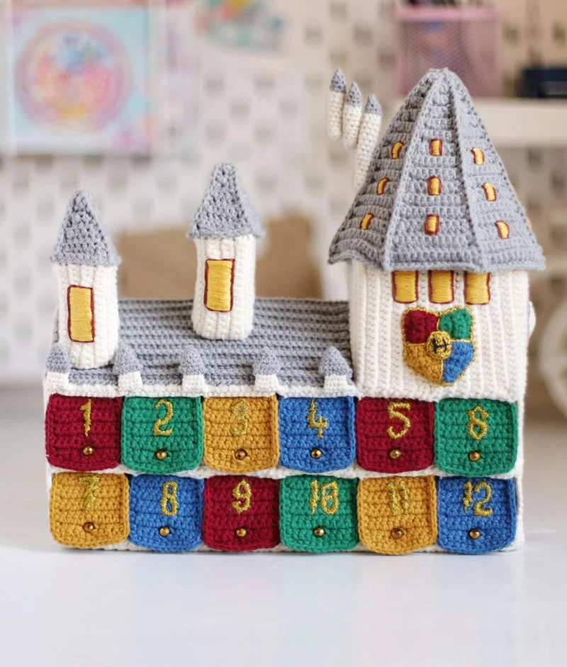 Complimentary Advanced crochet pattern: Hogwarts Castle Advent Calendar Amigurumi Pattern - Simple to follow guide