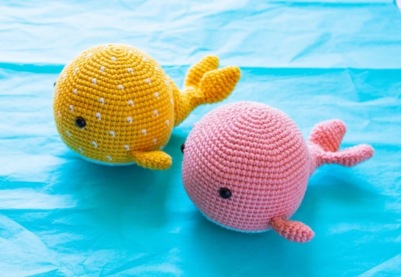 Complimentary Intermediate crochet pattern: Wallace and Wanda Whale Amigurumi Pattern - Simple to follow guide