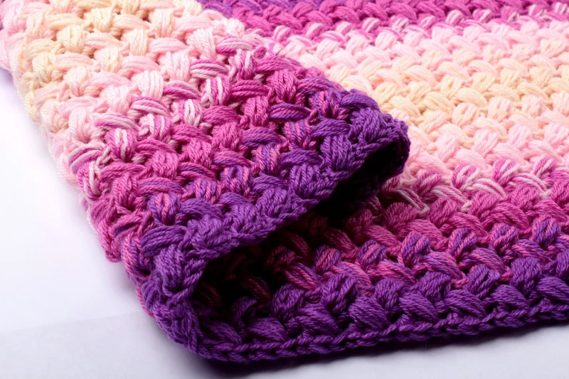 Complimentary Beginner Friendly crochet pattern: Colorful Zig-Zag Puff Stitch Blanket Amigurumi Pattern - Simple to follow guide