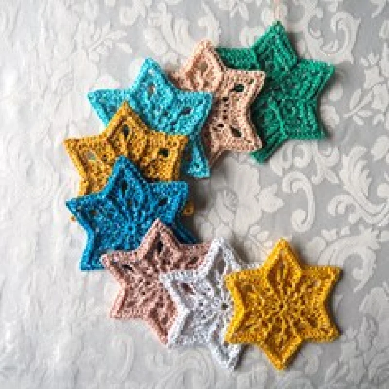 Complimentary Intermediate crochet pattern: Sun Star Snowflake Pattern - Simple to follow guide