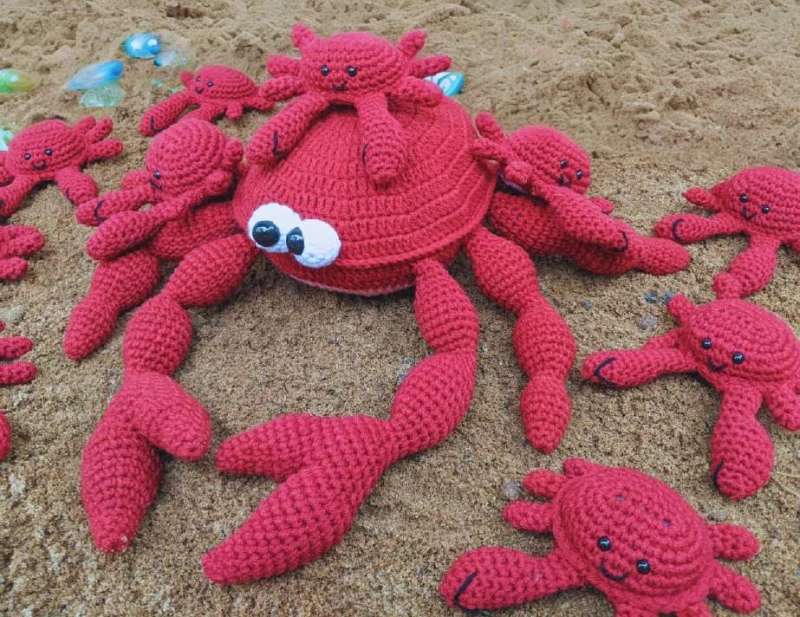 Complimentary Intermediate crochet pattern: Crab Memory Game Amigurumi Pattern - Simple to follow guide