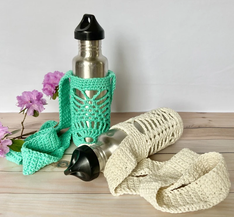 Complimentary Intermediate crochet pattern: Pineapple Lace Water Bottle Sling Amigurumi Pattern - Simple to follow guide