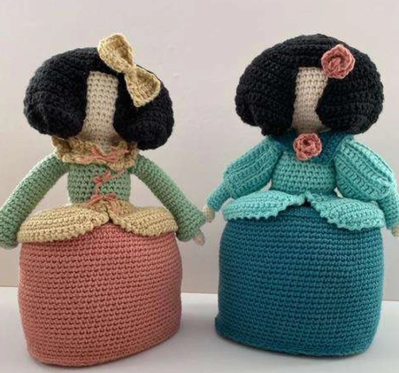 Complimentary Intermediate crochet pattern: Menina Doll Amigurumi Pattern - Simple to follow guide