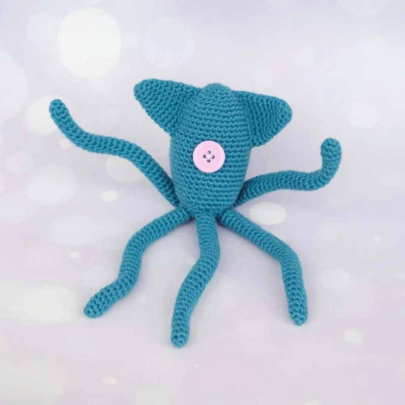 Complimentary Intermediate crochet pattern: Squid Coraline Amigurumi Pattern - Simple to follow guide