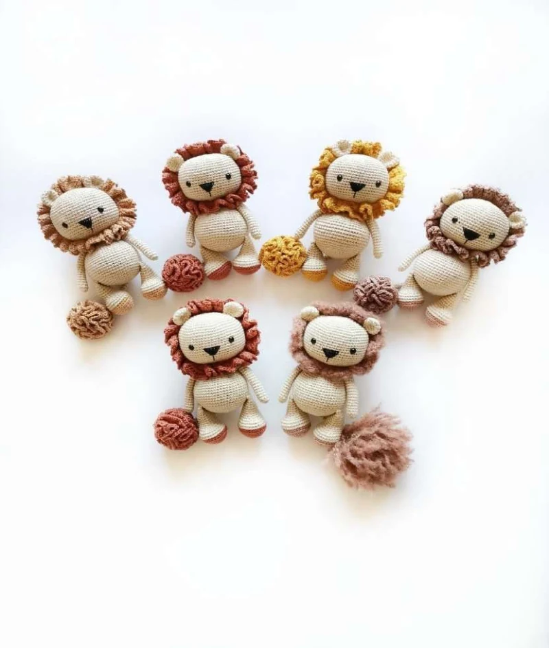 Complimentary Intermediate crochet pattern: Ollie the Lion Amigurumi Pattern - Simple to follow guide