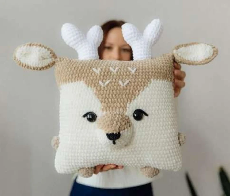 Complimentary Intermediate crochet pattern: Plush Reindeer Pillow Amigurumi Pattern - Simple to follow guide