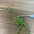 Hanging Ivy Car Plant Amigurumi Pattern step 3