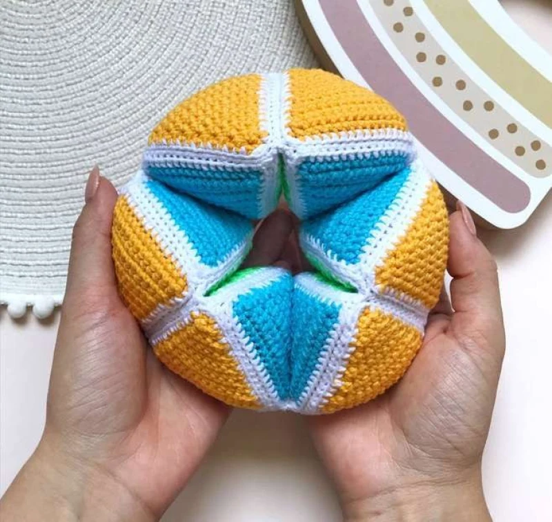 Complimentary Intermediate crochet pattern: Colorful Crochet Flexagon Fidget Toy Pattern - Simple to follow guide