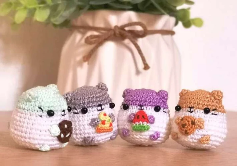 Complimentary Intermediate crochet pattern: Hungry Hamster Amigurumi Pattern - Simple to follow guide