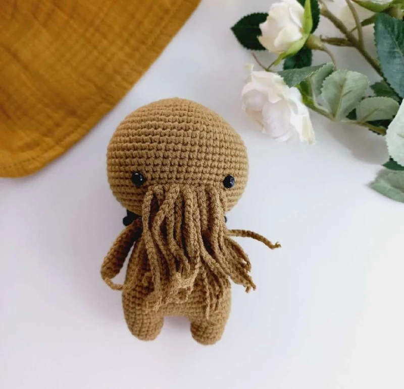 Complimentary Intermediate crochet pattern: Baby Cthulhu Amigurumi Pattern - Simple to follow guide