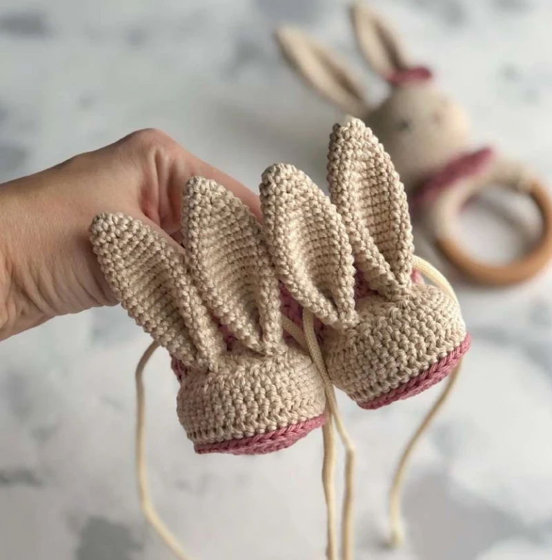 Complimentary Intermediate crochet pattern: Bunny Booties Pattern - Simple to follow guide