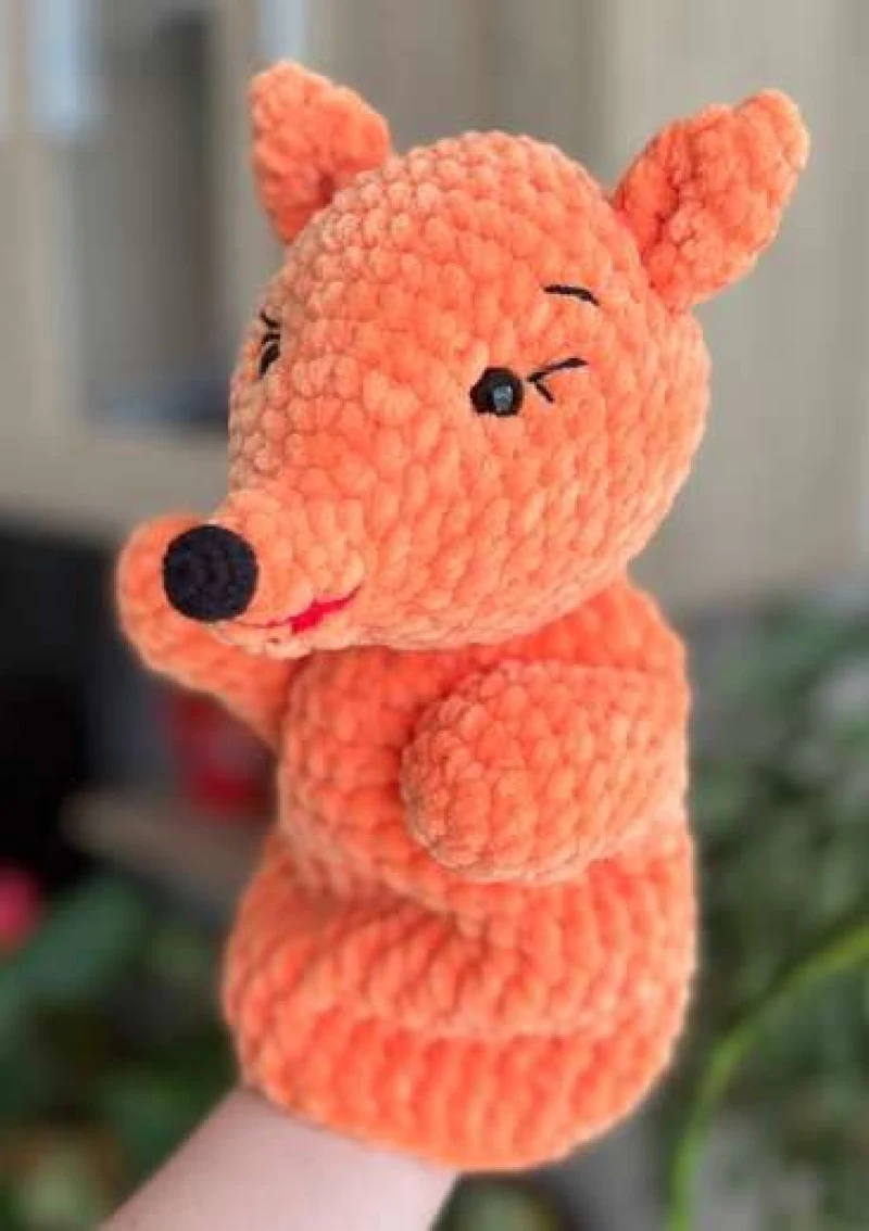 Complimentary Intermediate crochet pattern: Crochet Fox Hand Puppet Amigurumi Pattern - Simple to follow guide