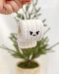 Angry Toilet Paper Roll Christmas Ornament Crochet Pattern step 1